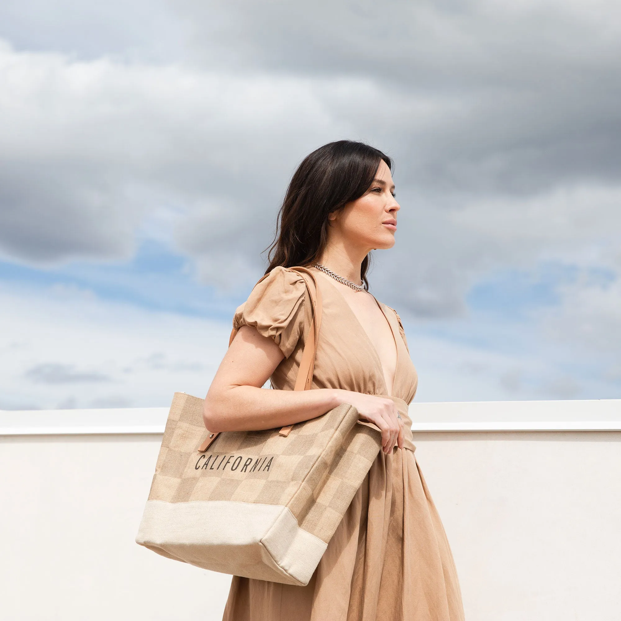 Shoulder Market Bag in Checker