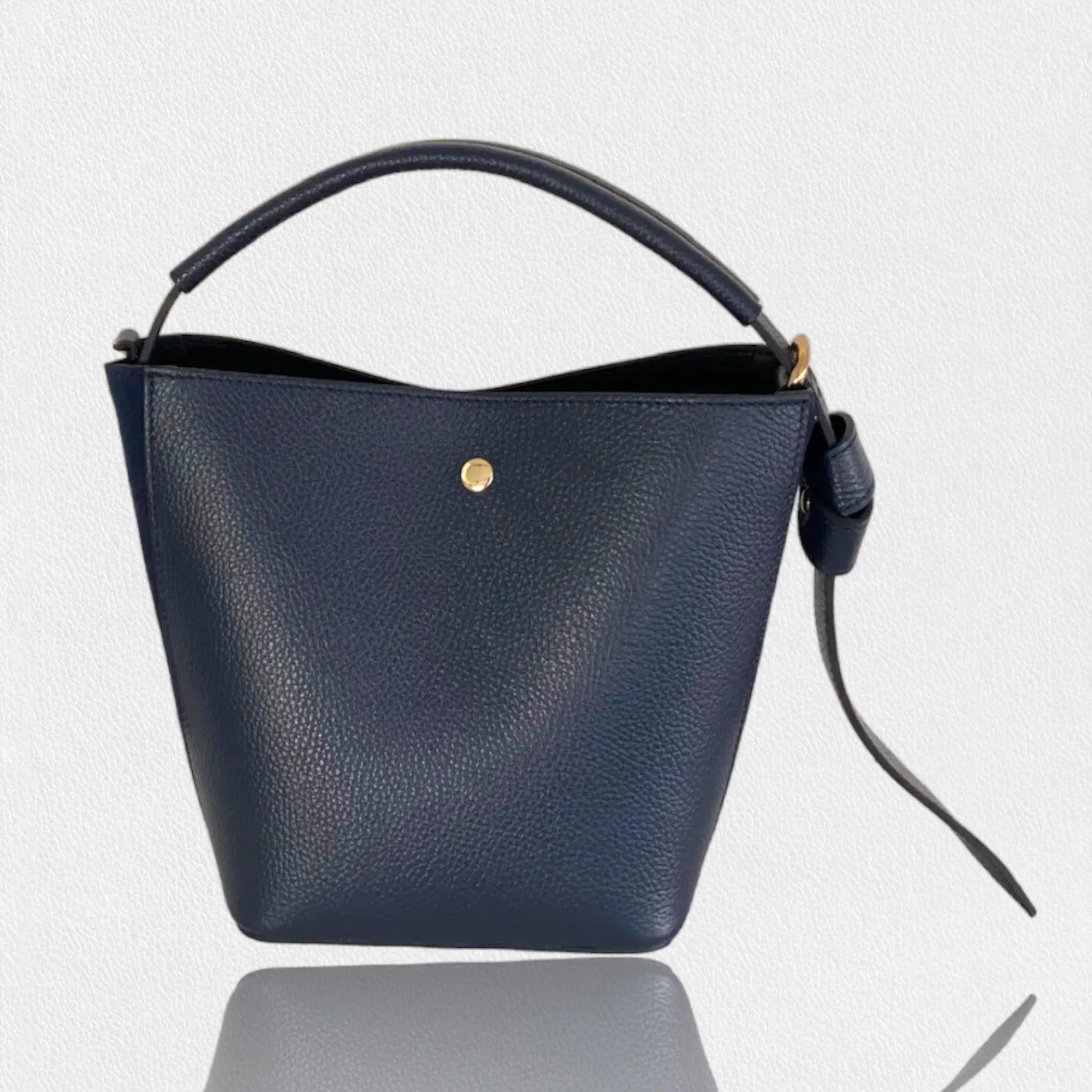 SMALL LEATHER BUCKET HANDBAG